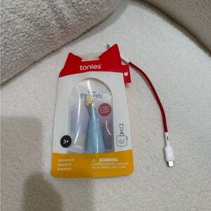 Tonies frozen w: charger